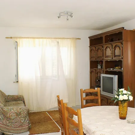 Holiday Zavalatica 4459 Čara