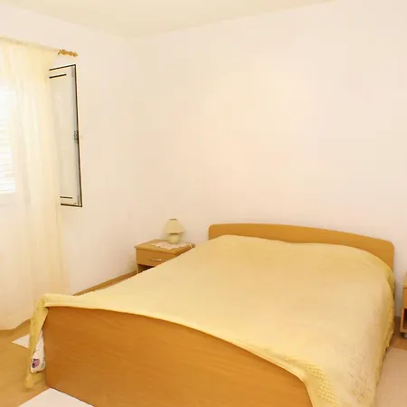Holiday Zavalatica 4459